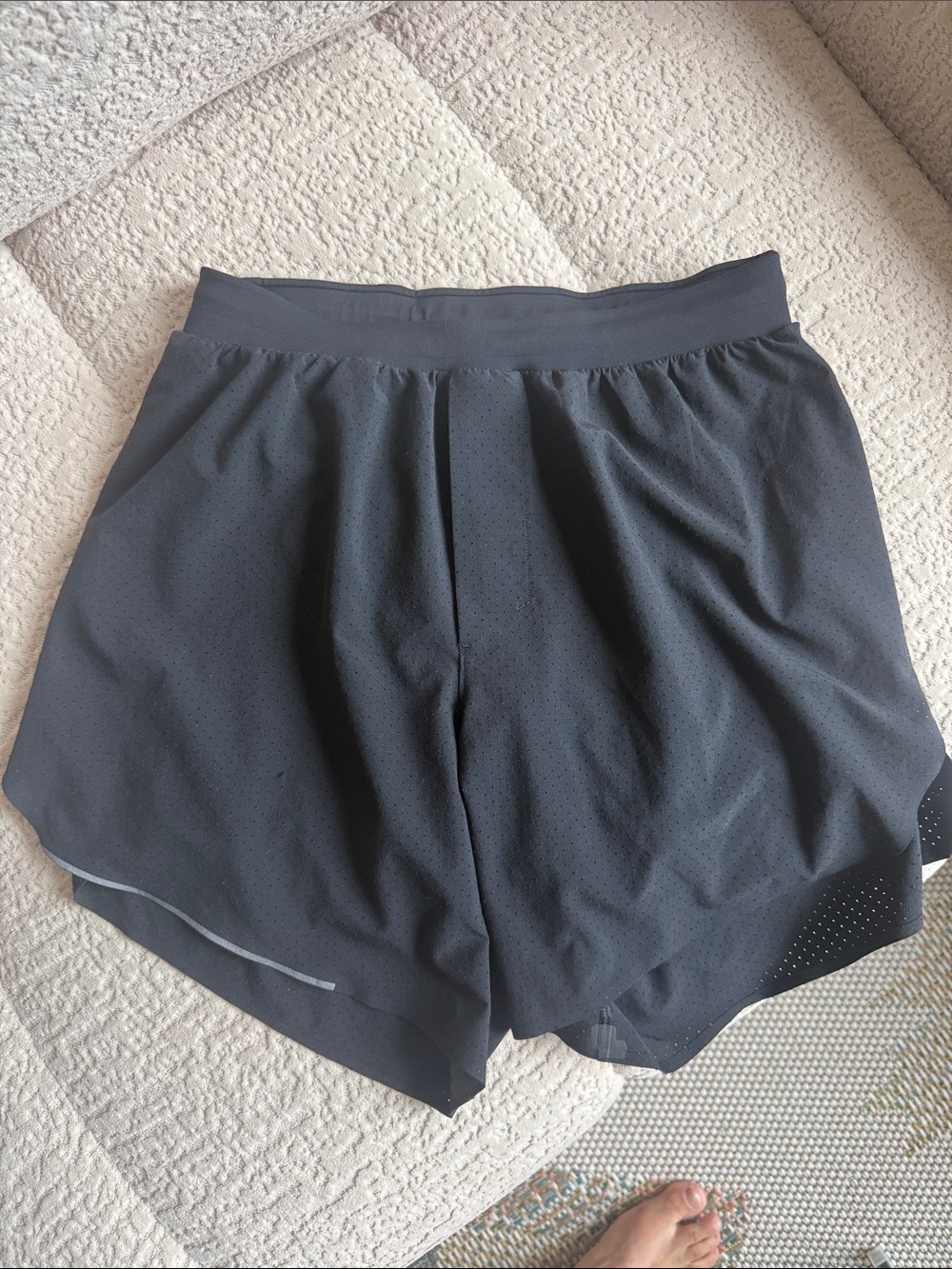 lululemon athletica Black Men's Running Shorts with Reflective Detail 5 inch